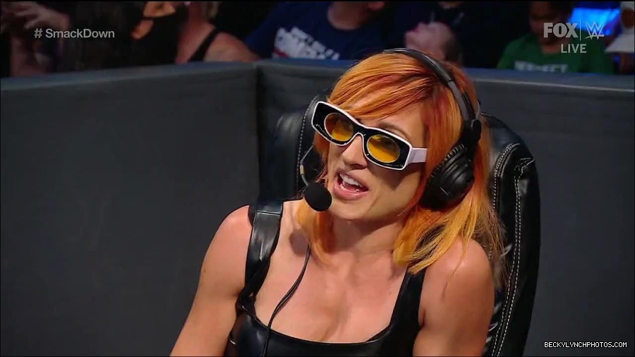 WWE_Friday_Night_Smackdown_1st_July_2022_720p_WEBRip_h264_mp4_003031359.jpg