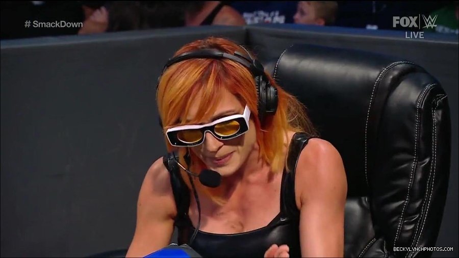 WWE_Friday_Night_Smackdown_1st_July_2022_720p_WEBRip_h264_mp4_003044172.jpg