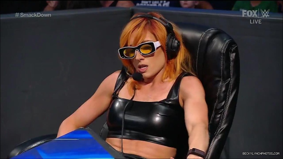 WWE_Friday_Night_Smackdown_1st_July_2022_720p_WEBRip_h264_mp4_003203715.jpg