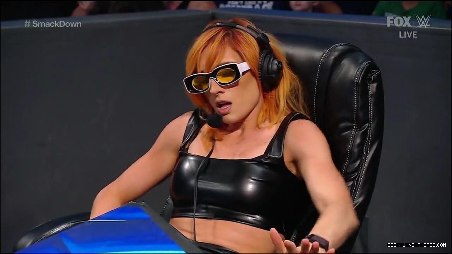 WWE_Friday_Night_Smackdown_1st_July_2022_720p_WEBRip_h264_mp4_003204115.jpg
