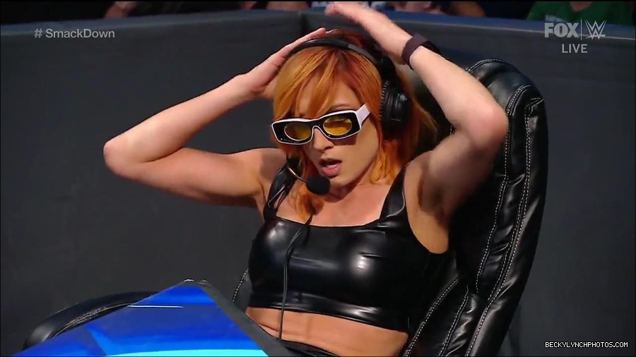 WWE_Friday_Night_Smackdown_1st_July_2022_720p_WEBRip_h264_mp4_003204916.jpg