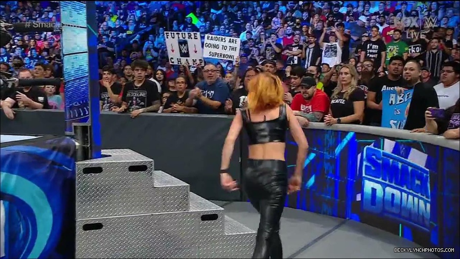 WWE_Friday_Night_Smackdown_1st_July_2022_720p_WEBRip_h264_mp4_003287398.jpg