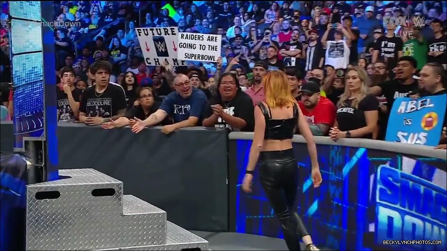 WWE_Friday_Night_Smackdown_1st_July_2022_720p_WEBRip_h264_mp4_003288599.jpg