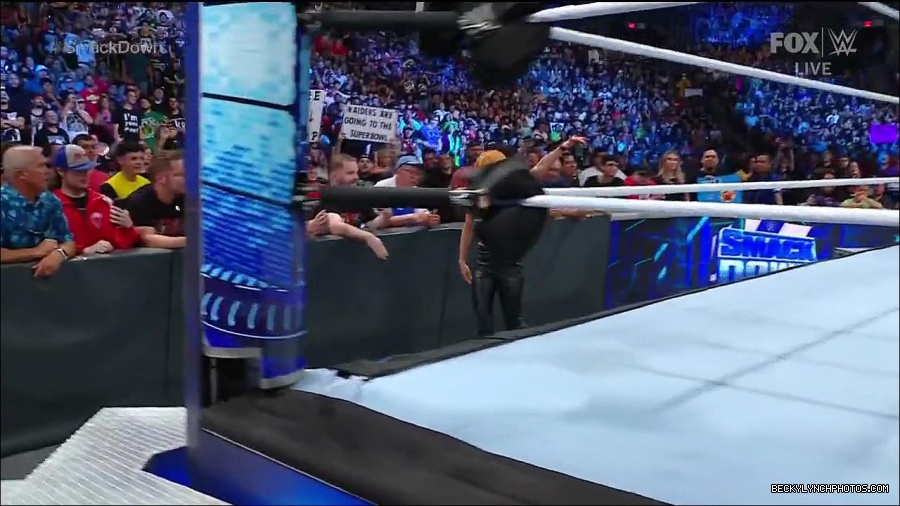 WWE_Friday_Night_Smackdown_1st_July_2022_720p_WEBRip_h264_mp4_003291002.jpg