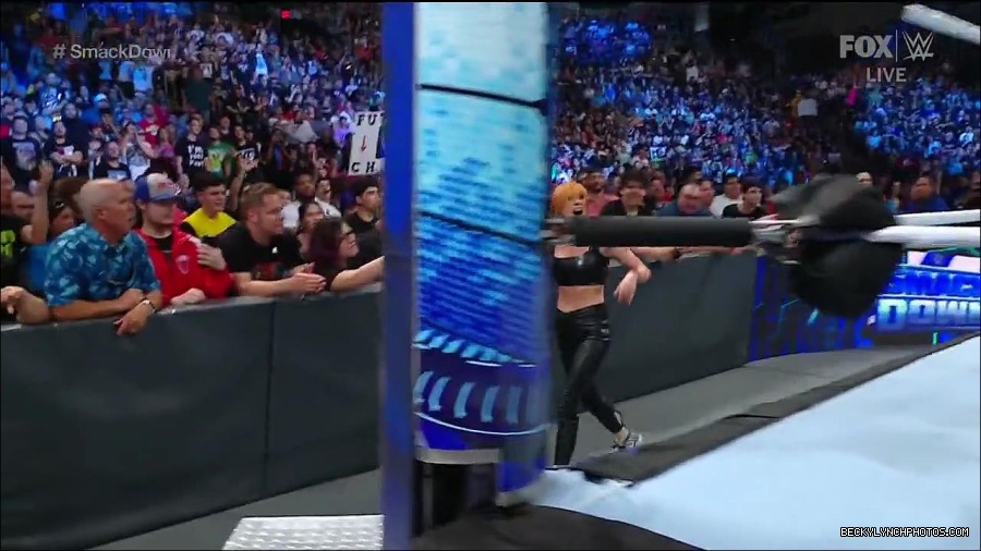 WWE_Friday_Night_Smackdown_1st_July_2022_720p_WEBRip_h264_mp4_003291402.jpg