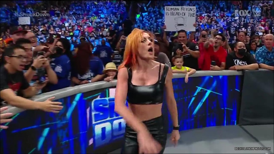 WWE_Friday_Night_Smackdown_1st_July_2022_720p_WEBRip_h264_mp4_003294605.jpg