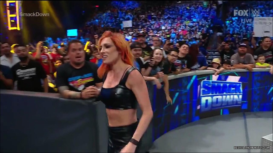 WWE_Friday_Night_Smackdown_1st_July_2022_720p_WEBRip_h264_mp4_003296207.jpg