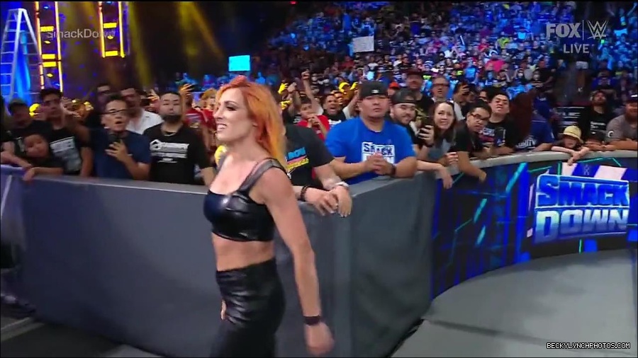 WWE_Friday_Night_Smackdown_1st_July_2022_720p_WEBRip_h264_mp4_003296607.jpg
