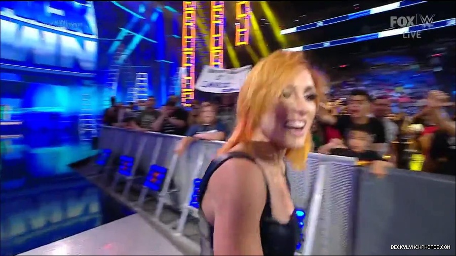 WWE_Friday_Night_Smackdown_1st_July_2022_720p_WEBRip_h264_mp4_003298609.jpg
