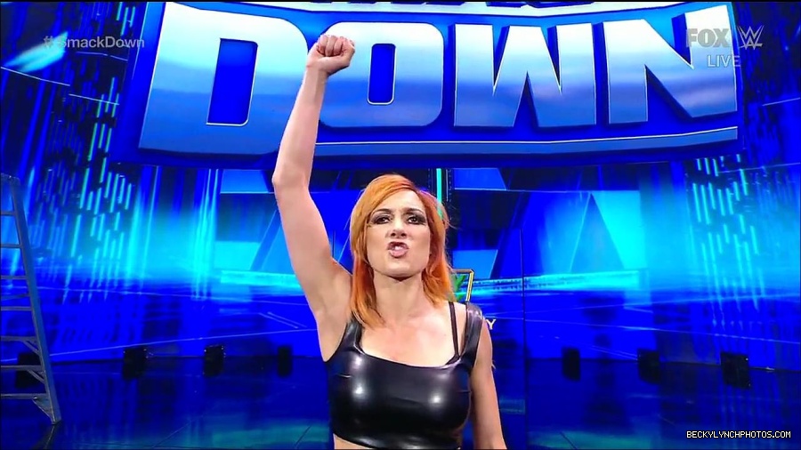 WWE_Friday_Night_Smackdown_1st_July_2022_720p_WEBRip_h264_mp4_003335096.jpg