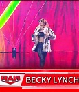 WWE_Friday_Night_Smackdown_1st_July_2022_720p_WEBRip_h264_mp4_002563964.jpg