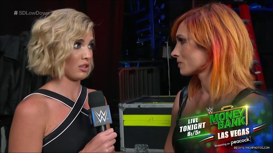 WWE_The_SmackDown_LowDown_2022_07_02_720p_Hi_WEB_h264-HEEL_mp4_000300933.jpg