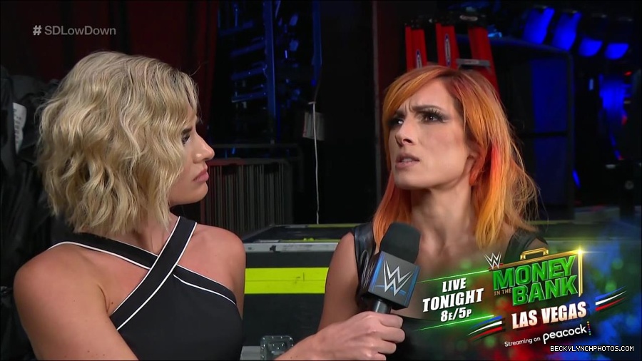 WWE_The_SmackDown_LowDown_2022_07_02_720p_Hi_WEB_h264-HEEL_mp4_000304933.jpg