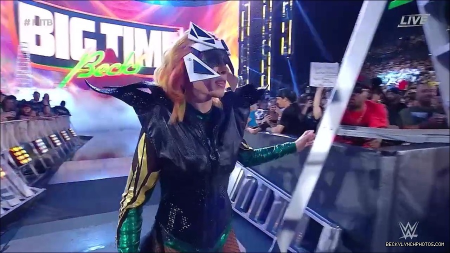 WWE_Money_In_The_Bank_2022_720p_WEB_h264-HEEL_mp4_000338721.jpg