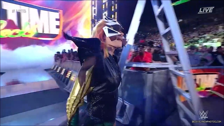 WWE_Money_In_The_Bank_2022_720p_WEB_h264-HEEL_mp4_000339121.jpg