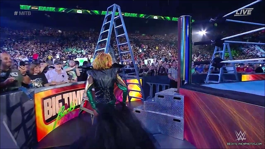 WWE_Money_In_The_Bank_2022_720p_WEB_h264-HEEL_mp4_000341121.jpg