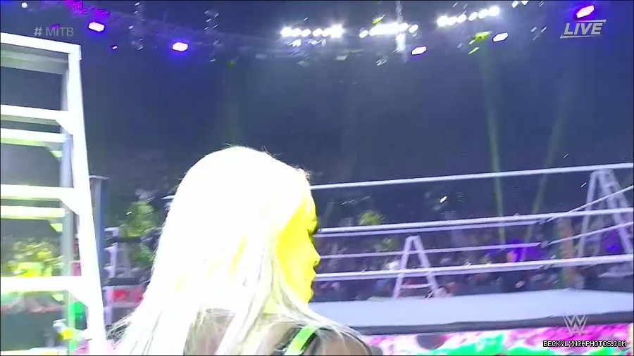 WWE_Money_In_The_Bank_2022_720p_WEB_h264-HEEL_mp4_000456721.jpg