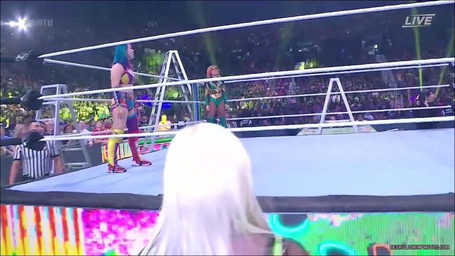 WWE_Money_In_The_Bank_2022_720p_WEB_h264-HEEL_mp4_000461521.jpg