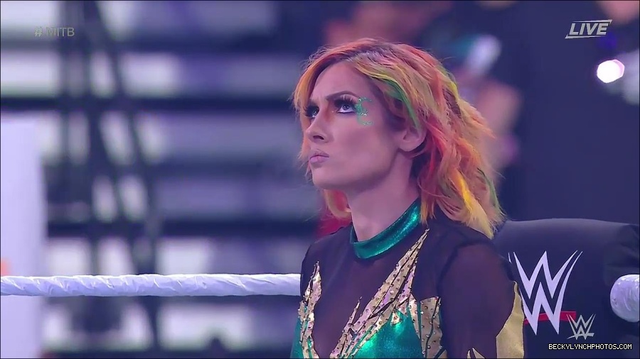 WWE_Money_In_The_Bank_2022_720p_WEB_h264-HEEL_mp4_000463121.jpg