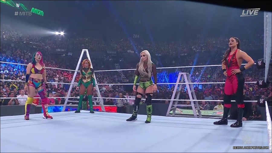WWE_Money_In_The_Bank_2022_720p_WEB_h264-HEEL_mp4_000547521.jpg