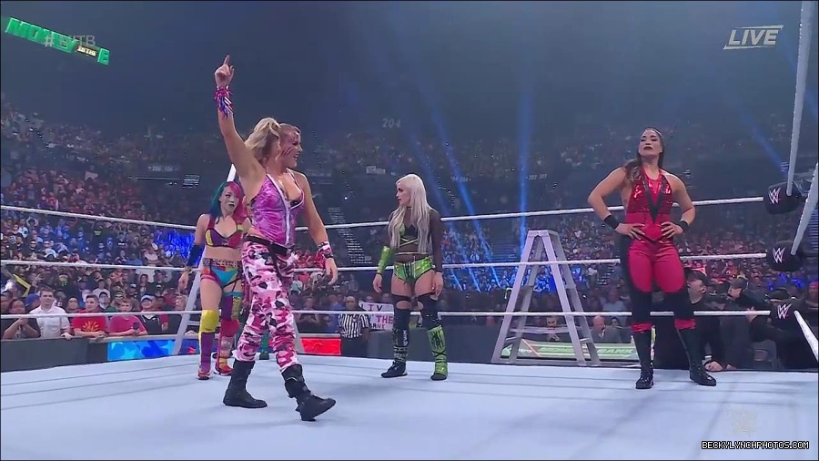 WWE_Money_In_The_Bank_2022_720p_WEB_h264-HEEL_mp4_000565521.jpg
