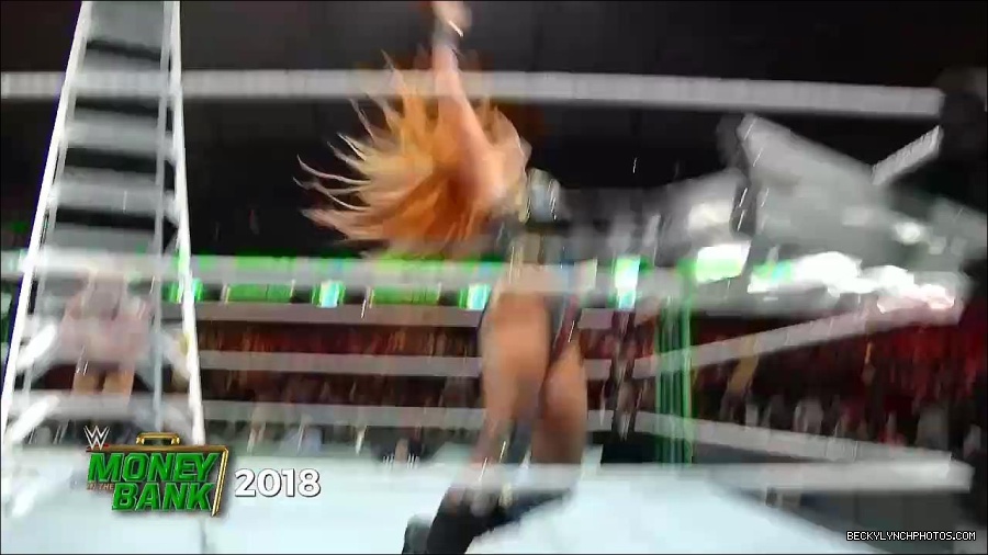 WWE_Money_In_The_Bank_2022_720p_WEB_h264-HEEL_mp4_000646354.jpg