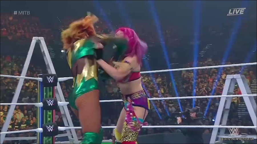 WWE_Money_In_The_Bank_2022_720p_WEB_h264-HEEL_mp4_000705154.jpg