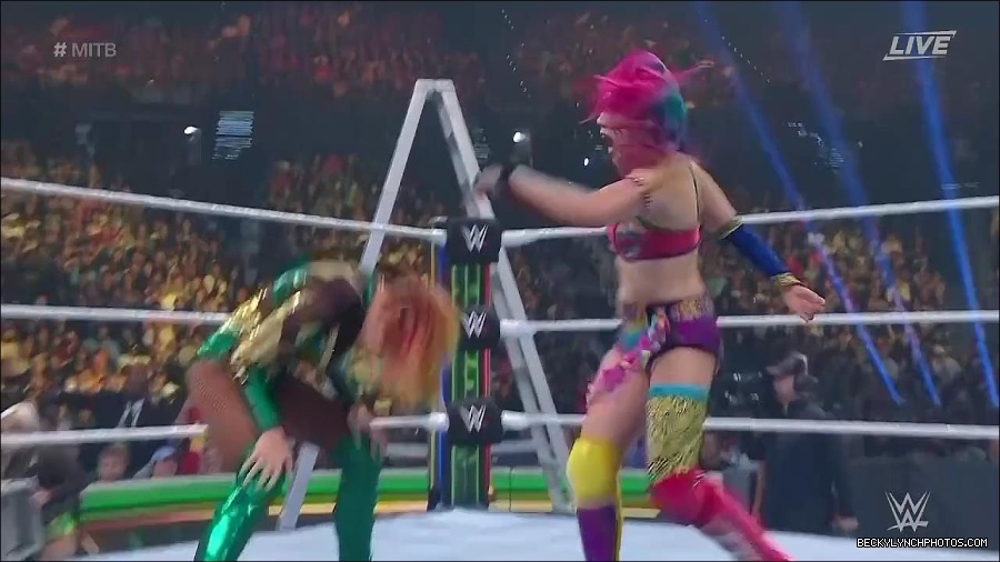 WWE_Money_In_The_Bank_2022_720p_WEB_h264-HEEL_mp4_000709554.jpg
