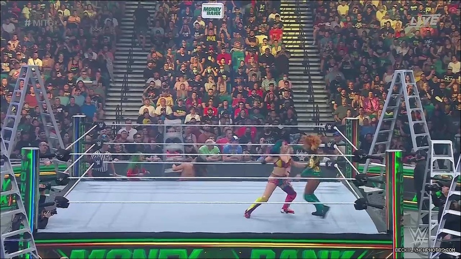 WWE_Money_In_The_Bank_2022_720p_WEB_h264-HEEL_mp4_000716754.jpg