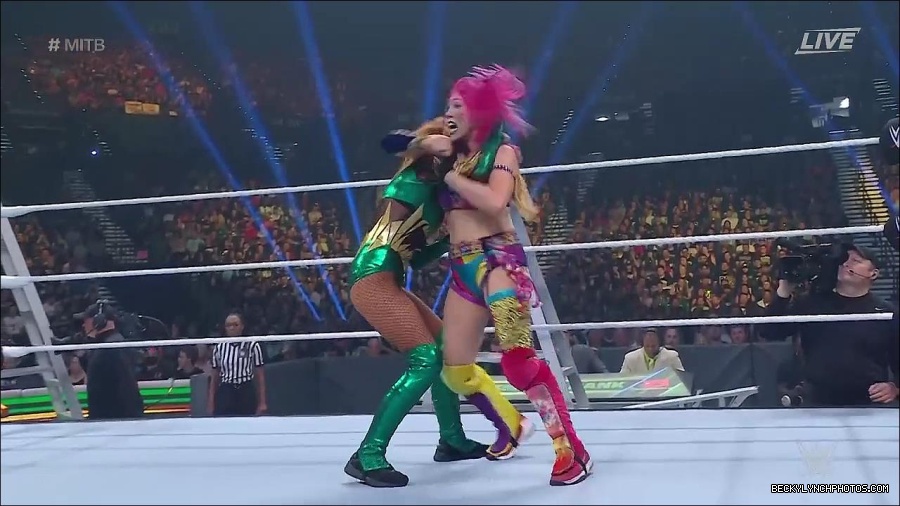 WWE_Money_In_The_Bank_2022_720p_WEB_h264-HEEL_mp4_000719154.jpg