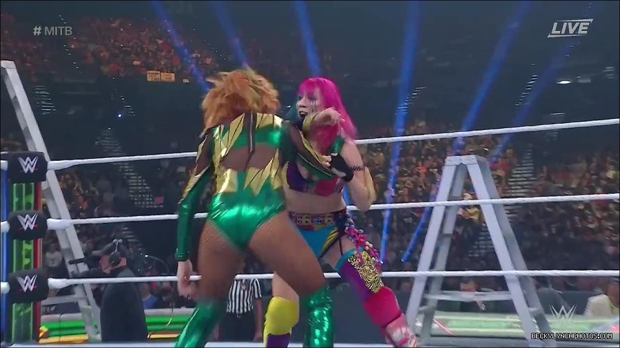 WWE_Money_In_The_Bank_2022_720p_WEB_h264-HEEL_mp4_000720354.jpg