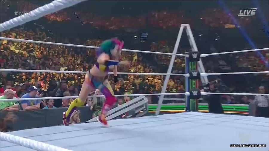 WWE_Money_In_The_Bank_2022_720p_WEB_h264-HEEL_mp4_000728354.jpg