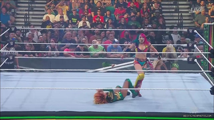 WWE_Money_In_The_Bank_2022_720p_WEB_h264-HEEL_mp4_000733954.jpg