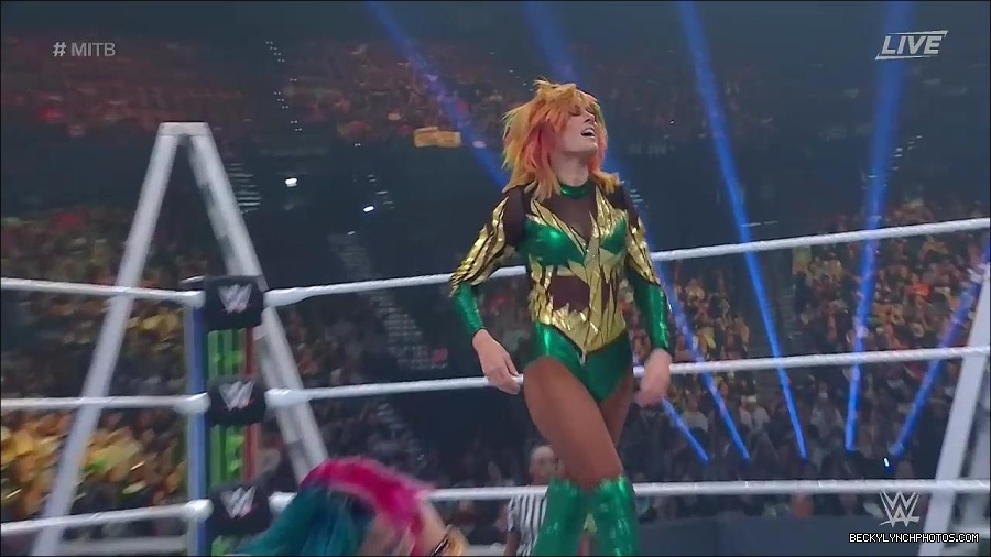 WWE_Money_In_The_Bank_2022_720p_WEB_h264-HEEL_mp4_000747154.jpg