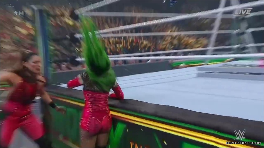 WWE_Money_In_The_Bank_2022_720p_WEB_h264-HEEL_mp4_000761554.jpg