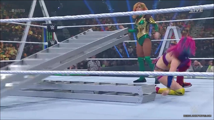 WWE_Money_In_The_Bank_2022_720p_WEB_h264-HEEL_mp4_000766754.jpg