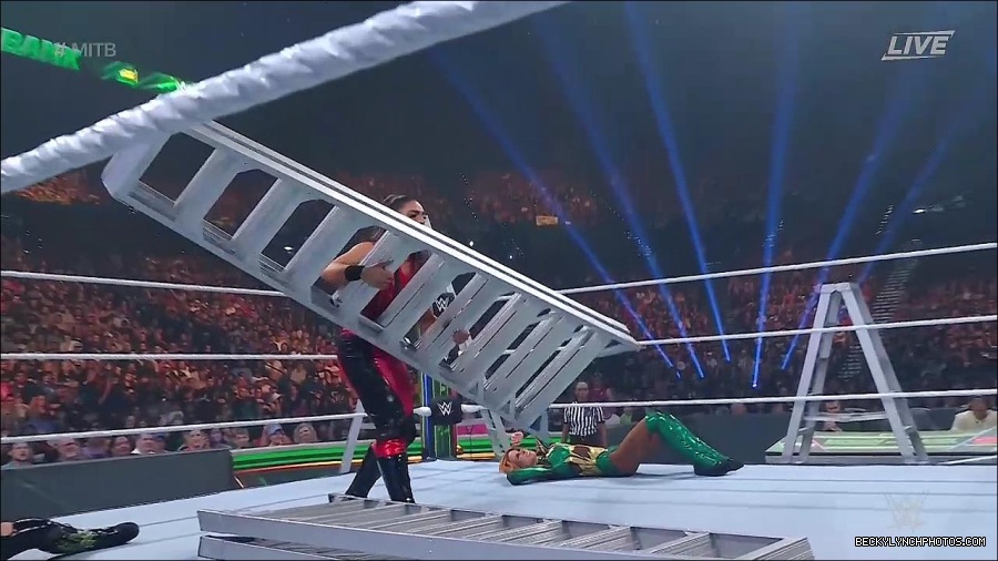 WWE_Money_In_The_Bank_2022_720p_WEB_h264-HEEL_mp4_000797587.jpg