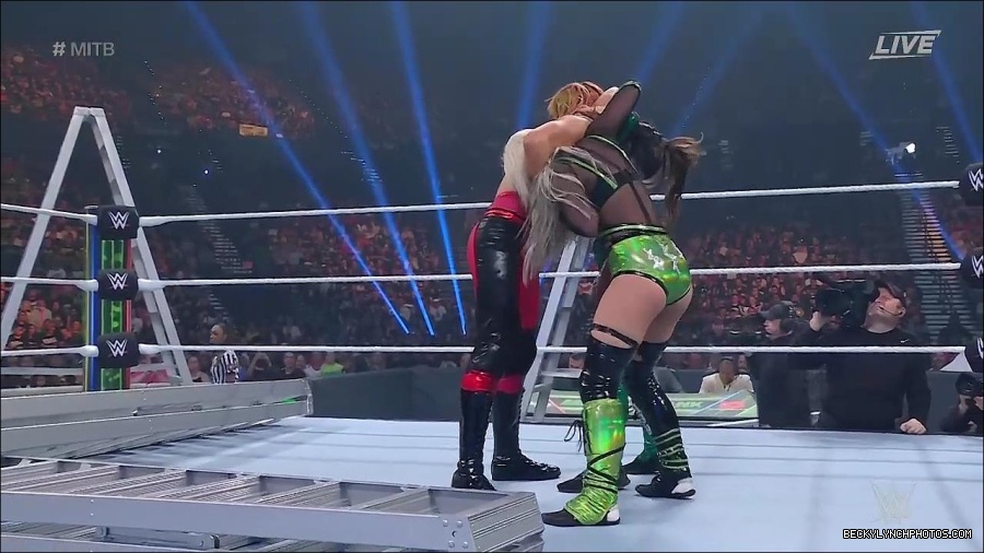 WWE_Money_In_The_Bank_2022_720p_WEB_h264-HEEL_mp4_000827587.jpg