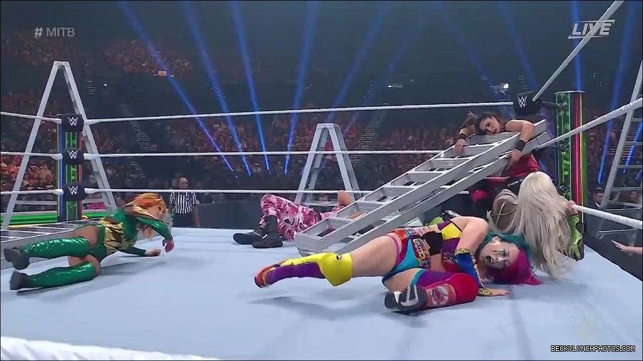 WWE_Money_In_The_Bank_2022_720p_WEB_h264-HEEL_mp4_000937187.jpg