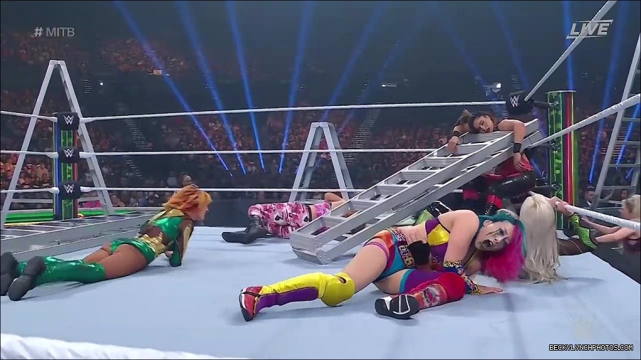 WWE_Money_In_The_Bank_2022_720p_WEB_h264-HEEL_mp4_000937587.jpg