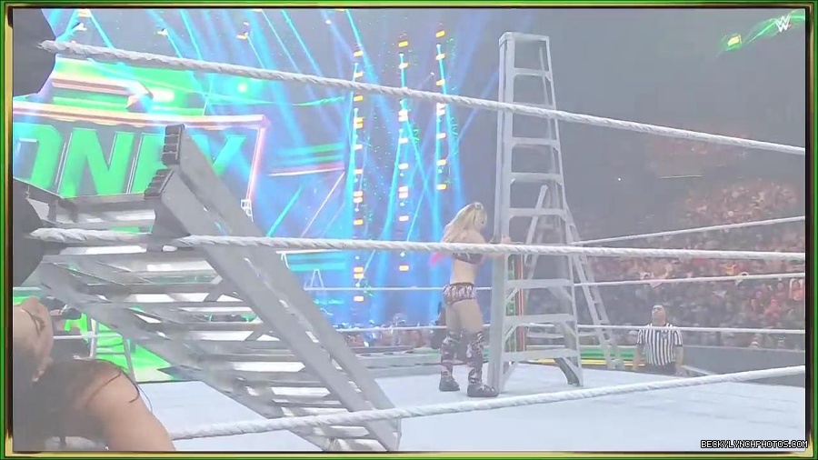 WWE_Money_In_The_Bank_2022_720p_WEB_h264-HEEL_mp4_000975587.jpg