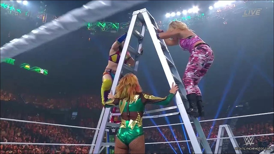 WWE_Money_In_The_Bank_2022_720p_WEB_h264-HEEL_mp4_001087987.jpg