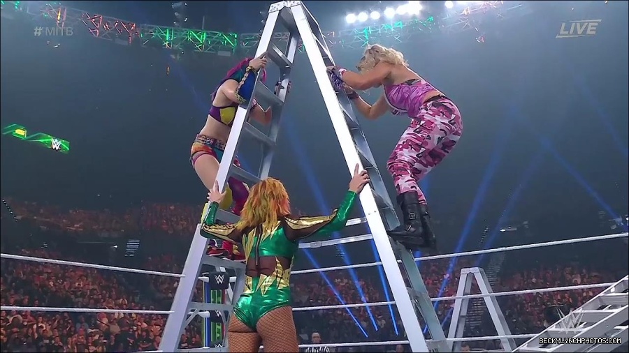 WWE_Money_In_The_Bank_2022_720p_WEB_h264-HEEL_mp4_001088787.jpg