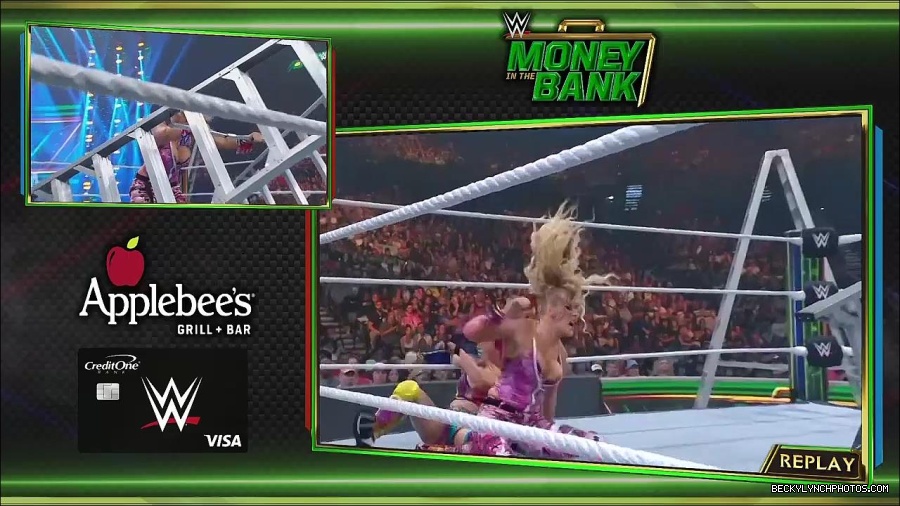 WWE_Money_In_The_Bank_2022_720p_WEB_h264-HEEL_mp4_001114654.jpg