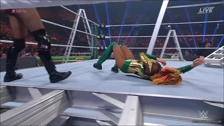 WWE_Money_In_The_Bank_2022_720p_WEB_h264-HEEL_mp4_001334654.jpg
