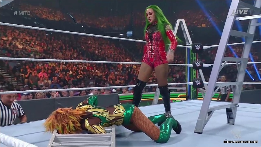 WWE_Money_In_The_Bank_2022_720p_WEB_h264-HEEL_mp4_001348254.jpg