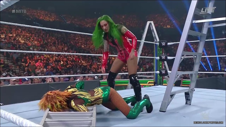 WWE_Money_In_The_Bank_2022_720p_WEB_h264-HEEL_mp4_001349054.jpg