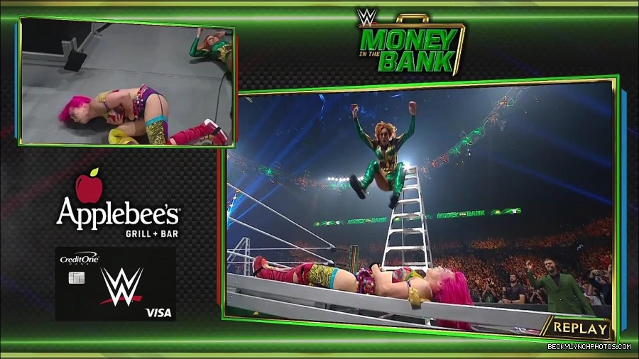 WWE_Money_In_The_Bank_2022_720p_WEB_h264-HEEL_mp4_001547787.jpg