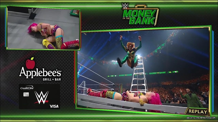 WWE_Money_In_The_Bank_2022_720p_WEB_h264-HEEL_mp4_001548187.jpg