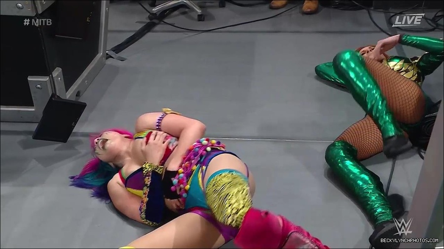 WWE_Money_In_The_Bank_2022_720p_WEB_h264-HEEL_mp4_001557787.jpg